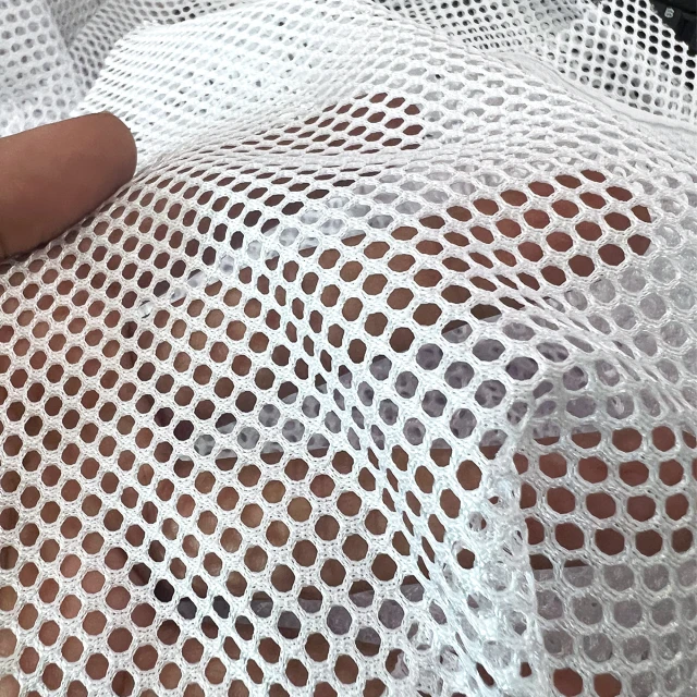 ผ้าตาข่ายถุงซักผ้า (ขาว)
