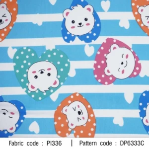 ผ้าพิมพ์ Bear in love(ฟ้า) - primary