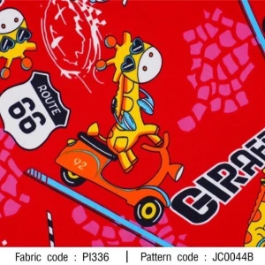 ผ้าพิมพ์ Giraffe Racing(แดง)