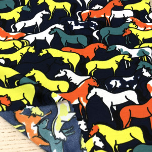 ผ้าพิมพ์สะท้อนน้ำ/ม้าหลายตัว(กรม) - secondary