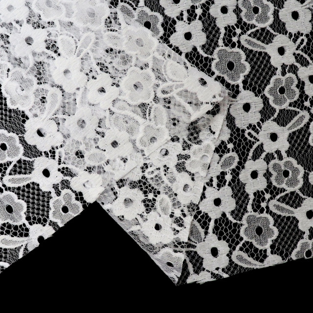 ผ้าลูกไม้(ดอกโป๊ยเซียน)