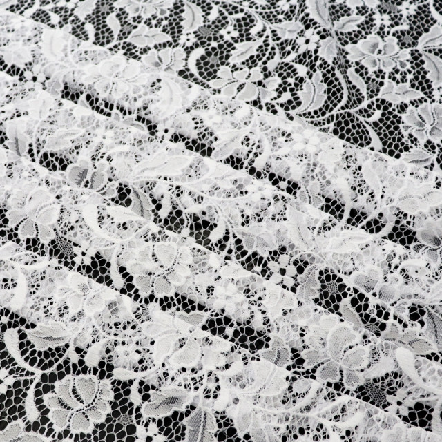 ผ้าลูกไม้(ดอกไม้ฝรั่งเศษ)