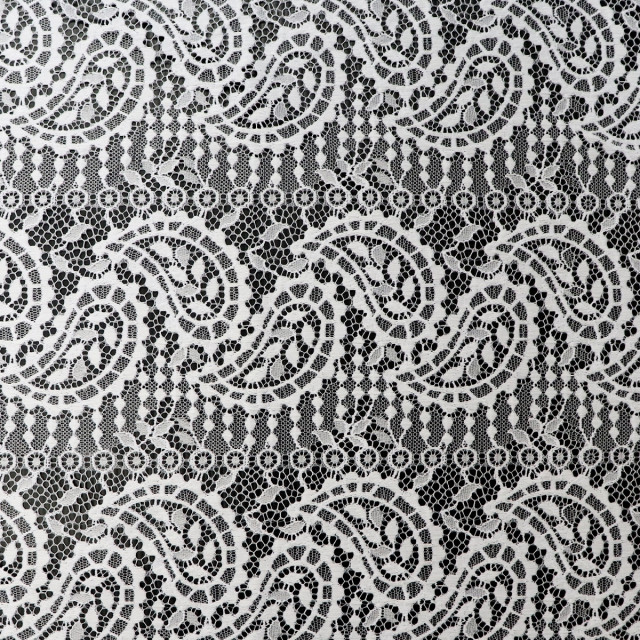 ผ้าลูกไม้(ลูกน้ำโบฮีเมียน)