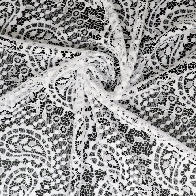 ผ้าลูกไม้(ลูกน้ำโบฮีเมียน)