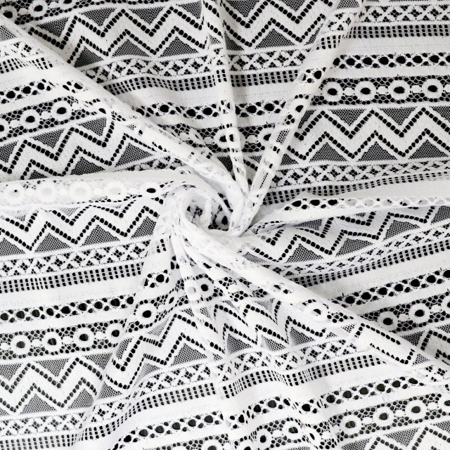 ผ้าลูกไม้(เชิงสามเหลี่ยมชนเผ่า)