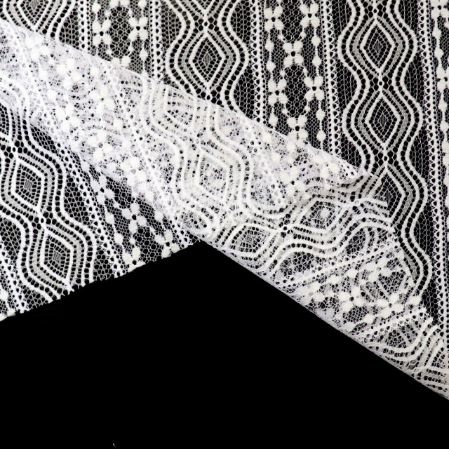 ผ้าลูกไม้(เชิงเหลี่ยมริ้ว)