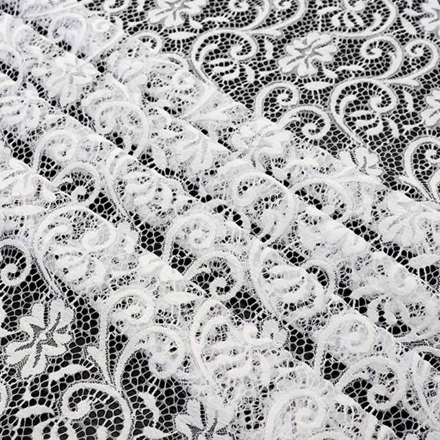 ผ้าลูกไม้(ไม้เลื้อยชบา)