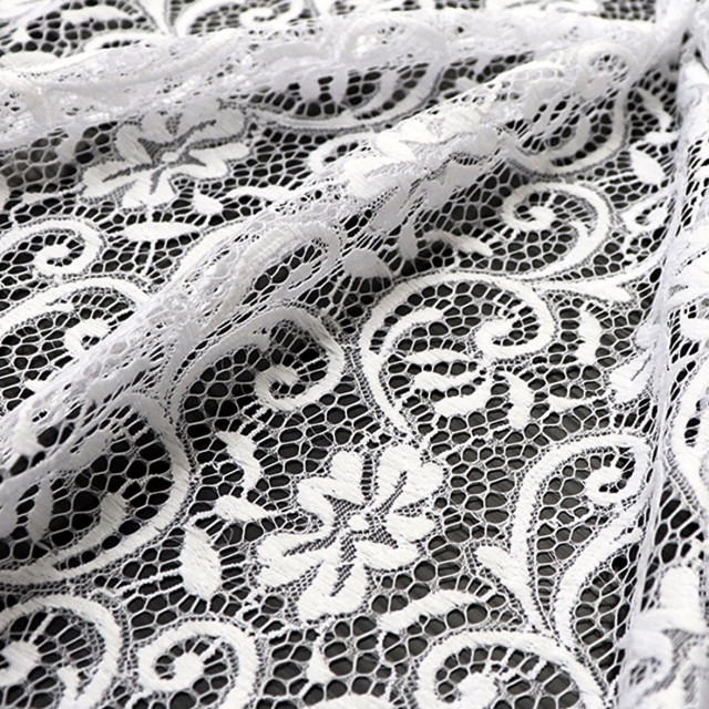 ผ้าลูกไม้(ไม้เลื้อยชบา)