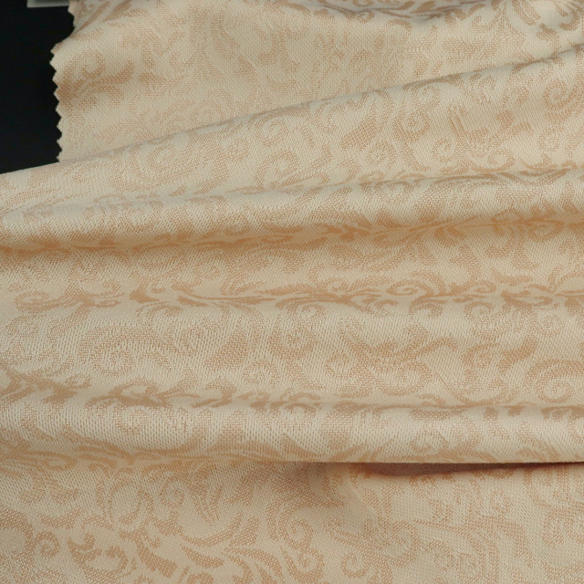 ผ้าแจ็คการ์ดลูกไม้ (เนื้อ)