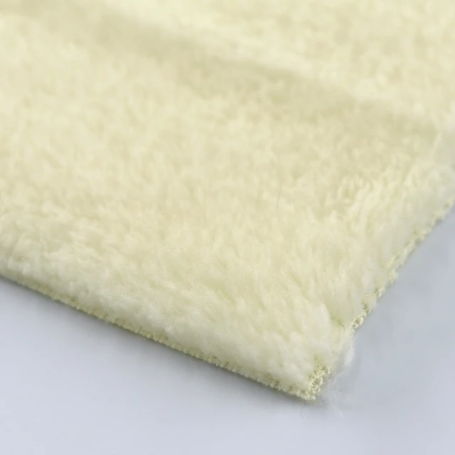 ผ้าโพลีบัวหน้าเดียว (สีครีม)